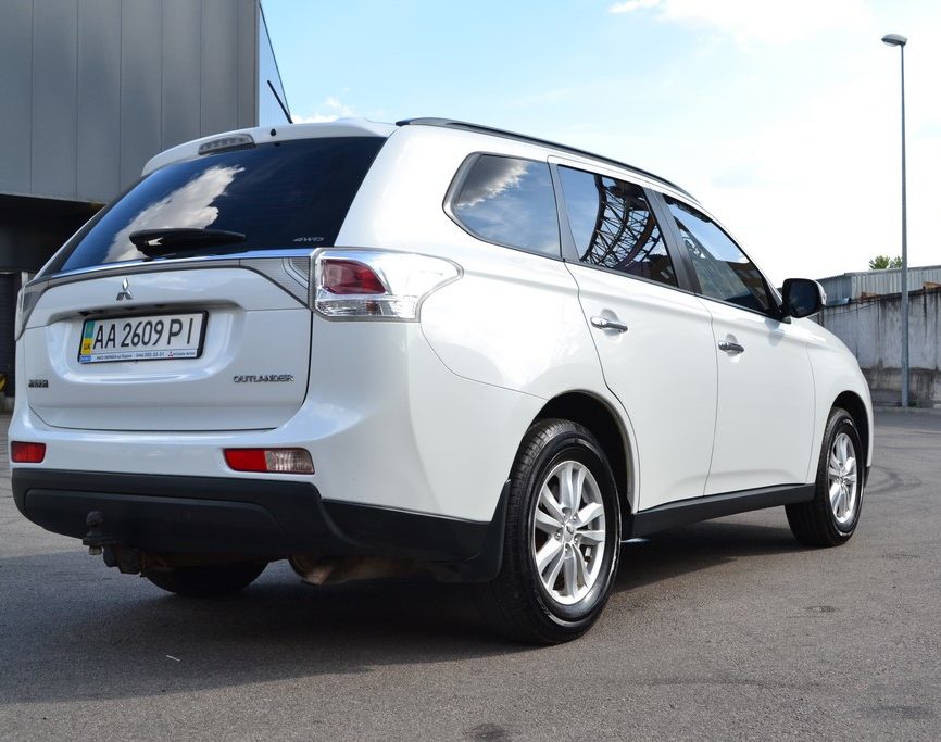 Mitsubishi Outlander 2013