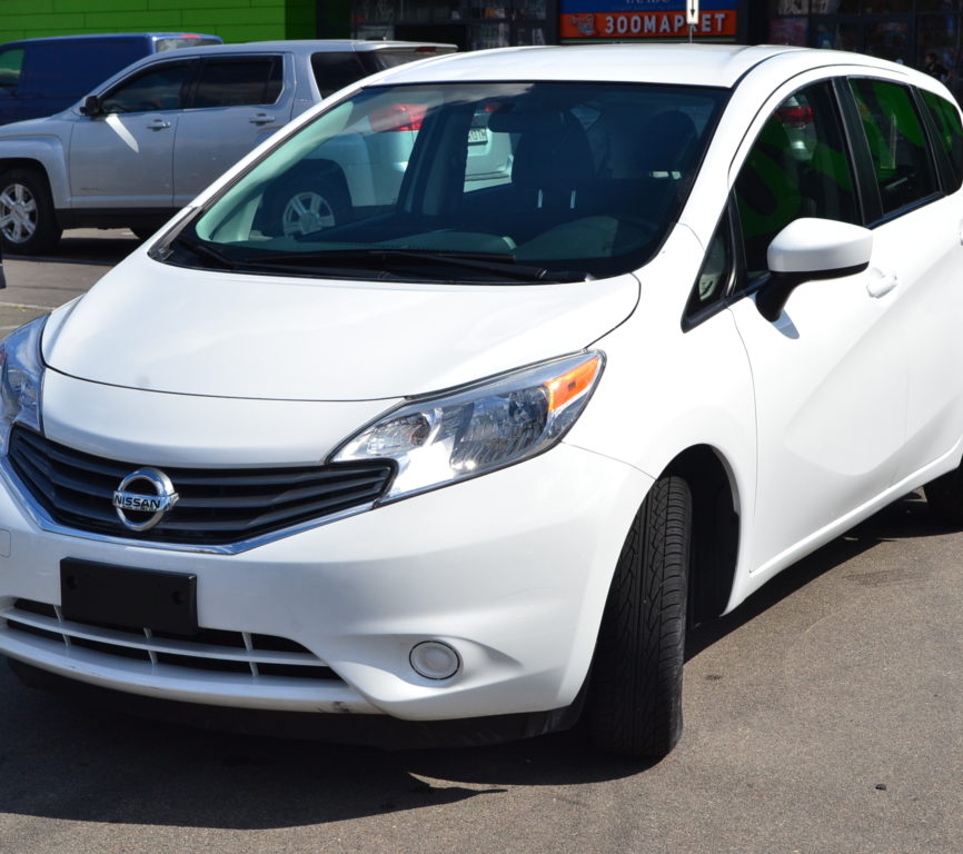 Nissan Versa 2016