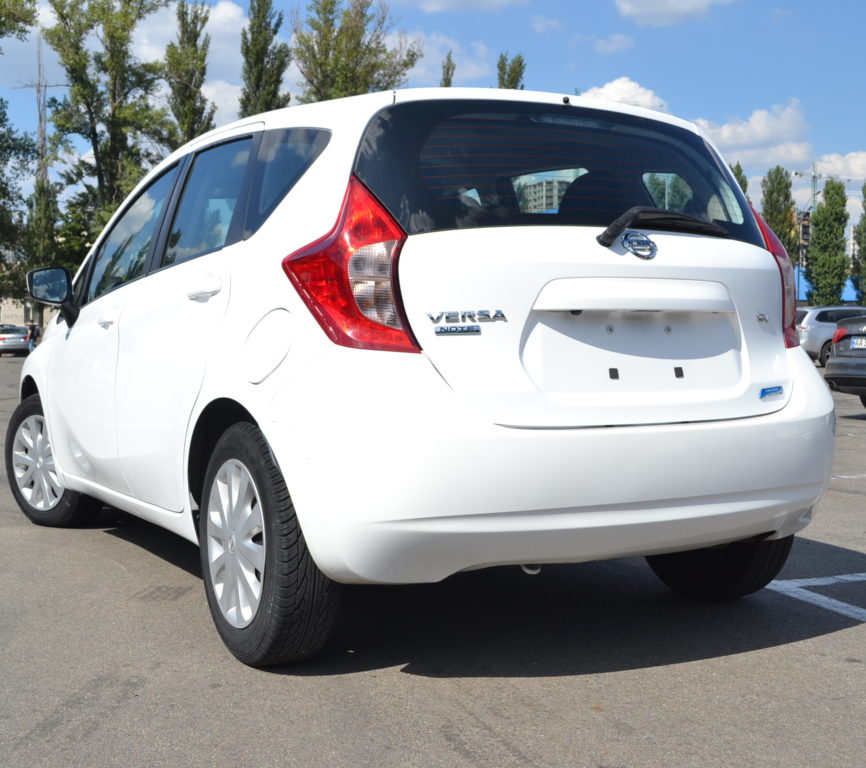 Nissan Versa 2016