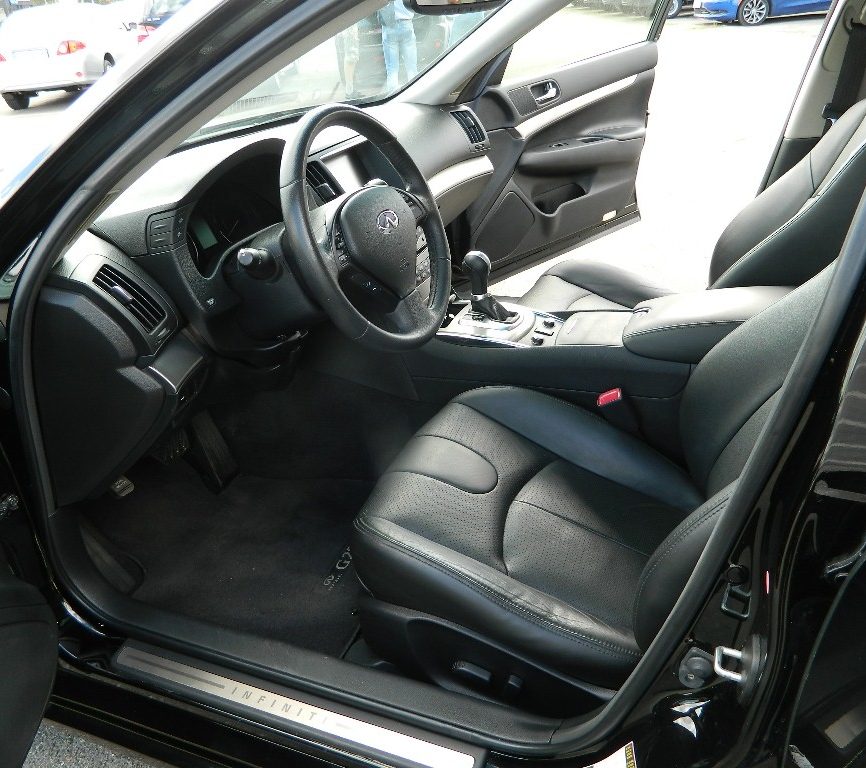 Infiniti G25 2012