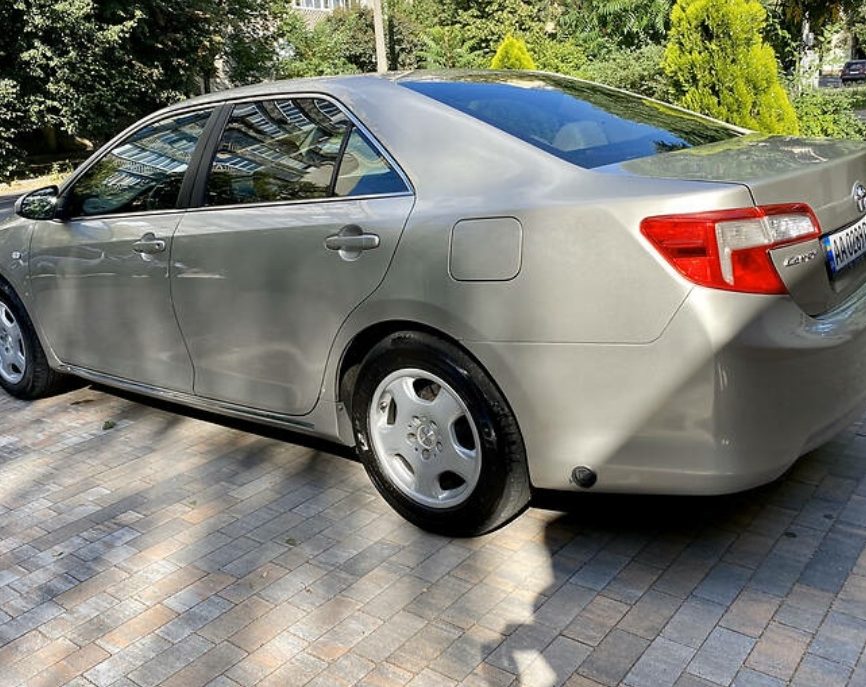 Toyota Camry 2014