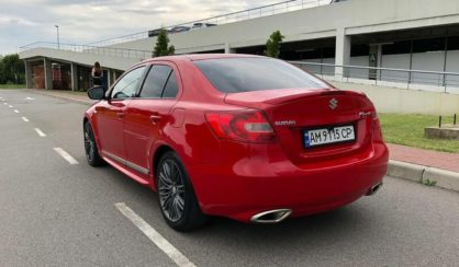 Suzuki Kizashi 2012