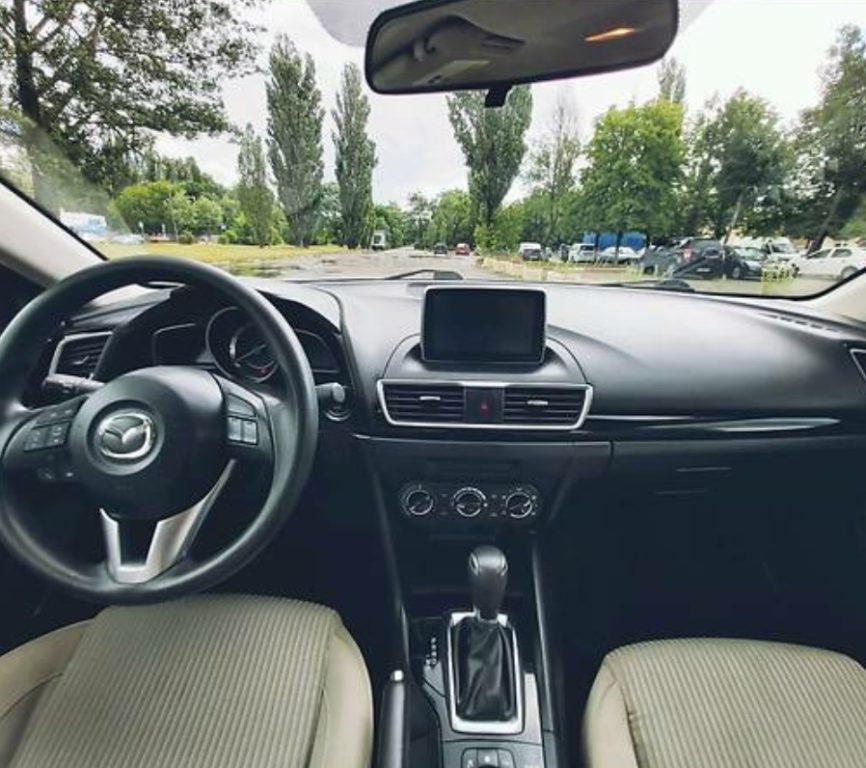 Mazda 3 2016