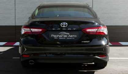 Toyota Camry 2019