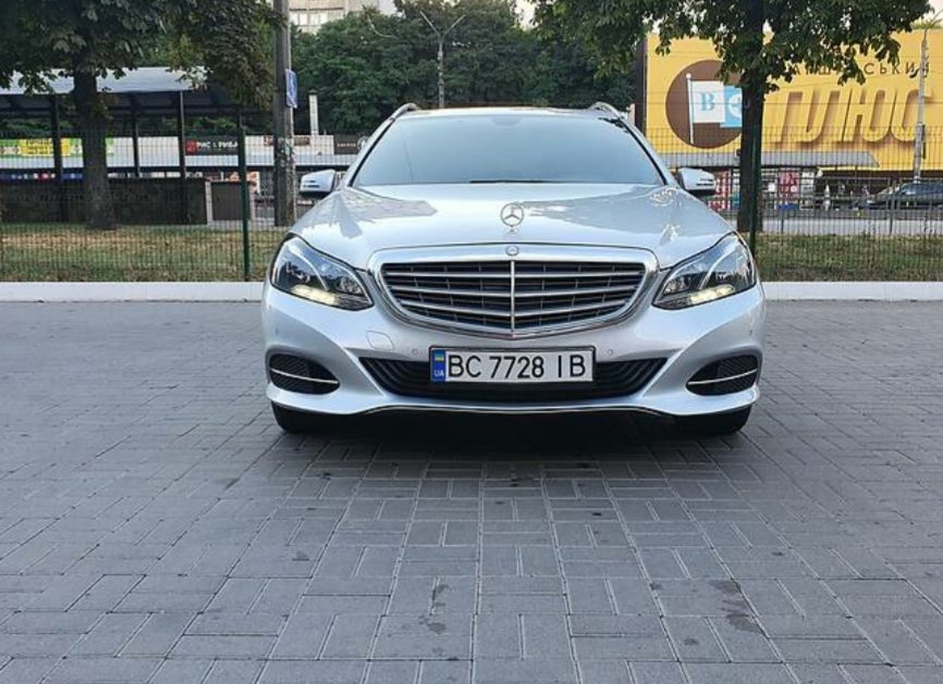 Mercedes-Benz E 220 2015