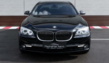 BMW 740 2011