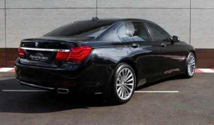 BMW 740 2011