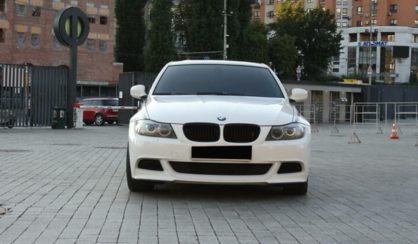 BMW 320 2008