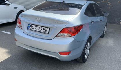 Hyundai Accent 2011