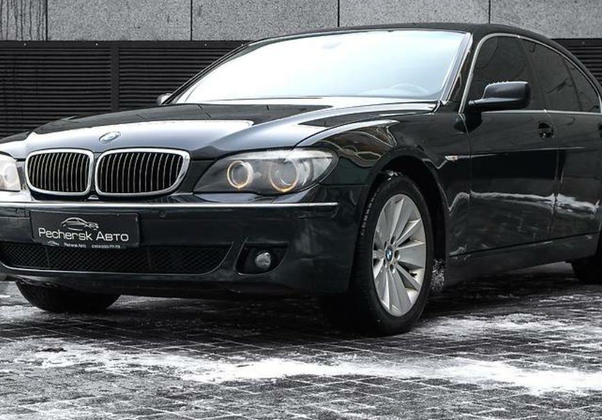 BMW 740 2007