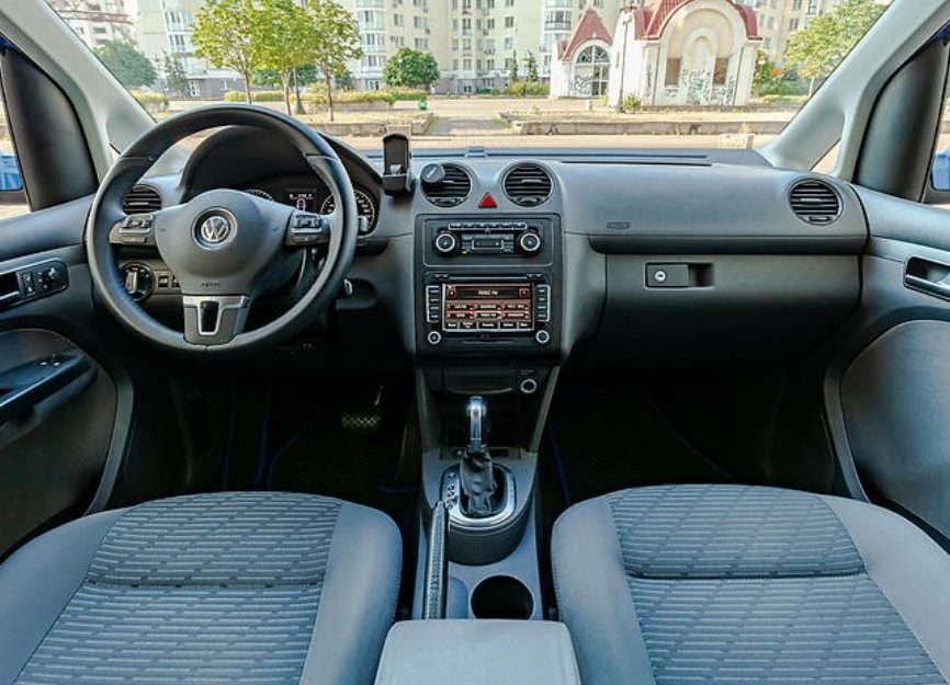 Volkswagen Caddy пасс. 2011