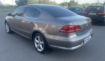 Volkswagen Passat B7 2011