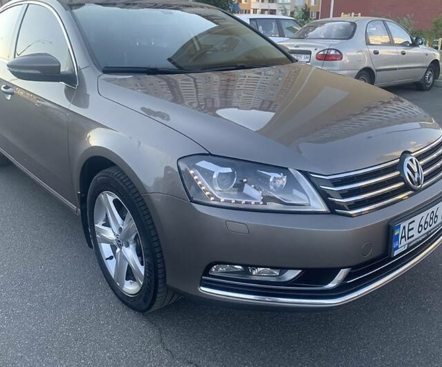 Volkswagen Passat B7 2011