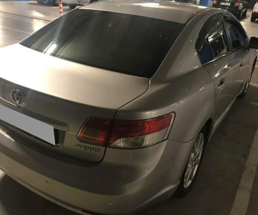 Toyota Avensis 2012