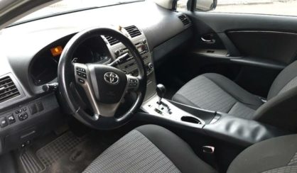 Toyota Avensis 2012