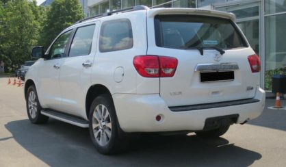 Toyota Sequoia 2016