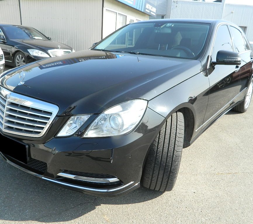 Mercedes-Benz E-Class 2011