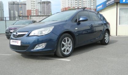 Opel Astra 2012