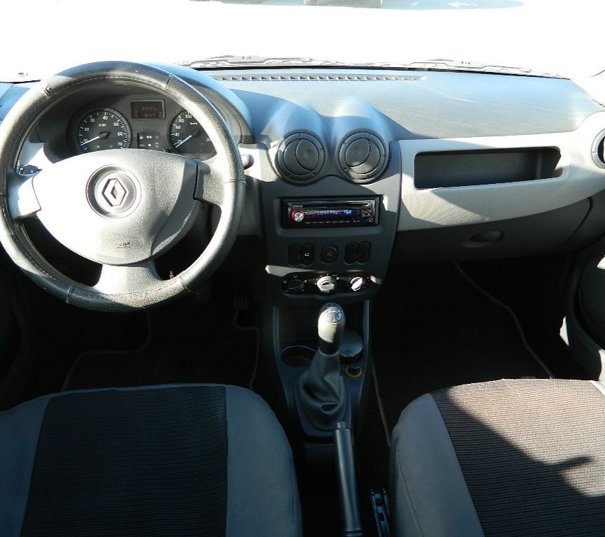 Renault Logan 2010