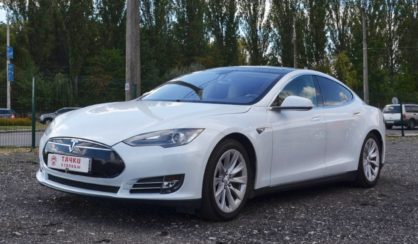 Tesla Model S 2013