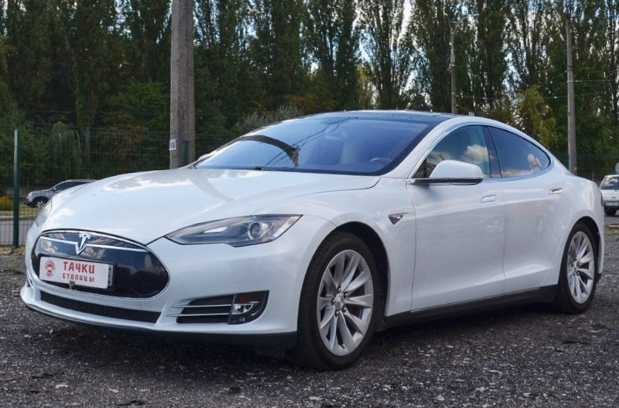 Tesla Model S 2013