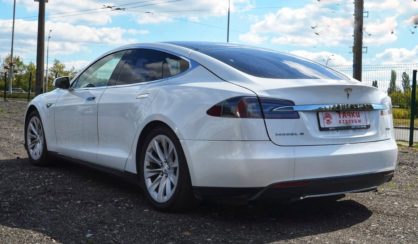 Tesla Model S 2013