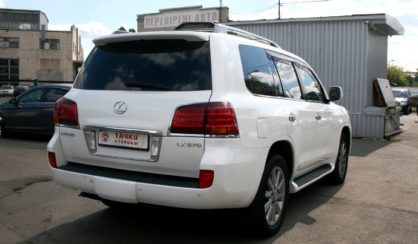 Lexus LX 2010