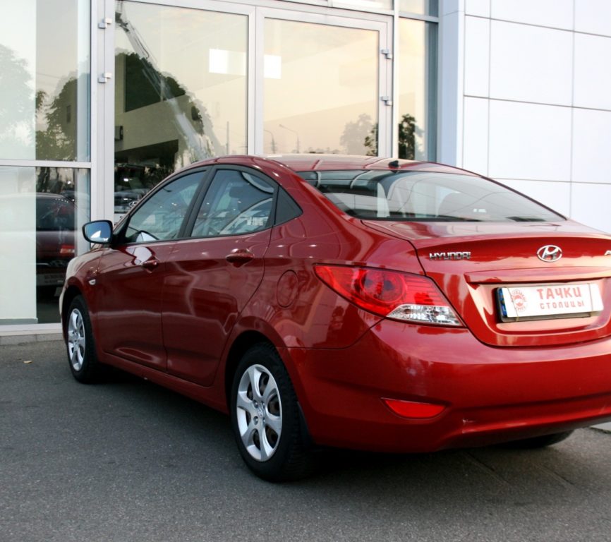 Hyundai Accent 2012