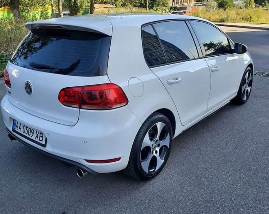 Volkswagen Golf VI 2011