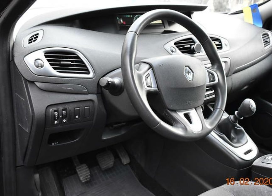 Renault Megane Scenic 2011