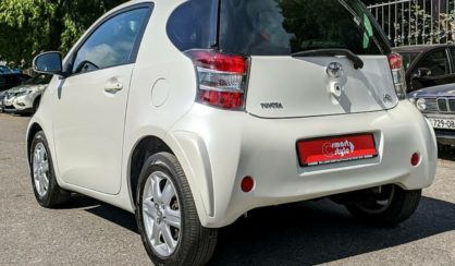 Toyota IQ 2009