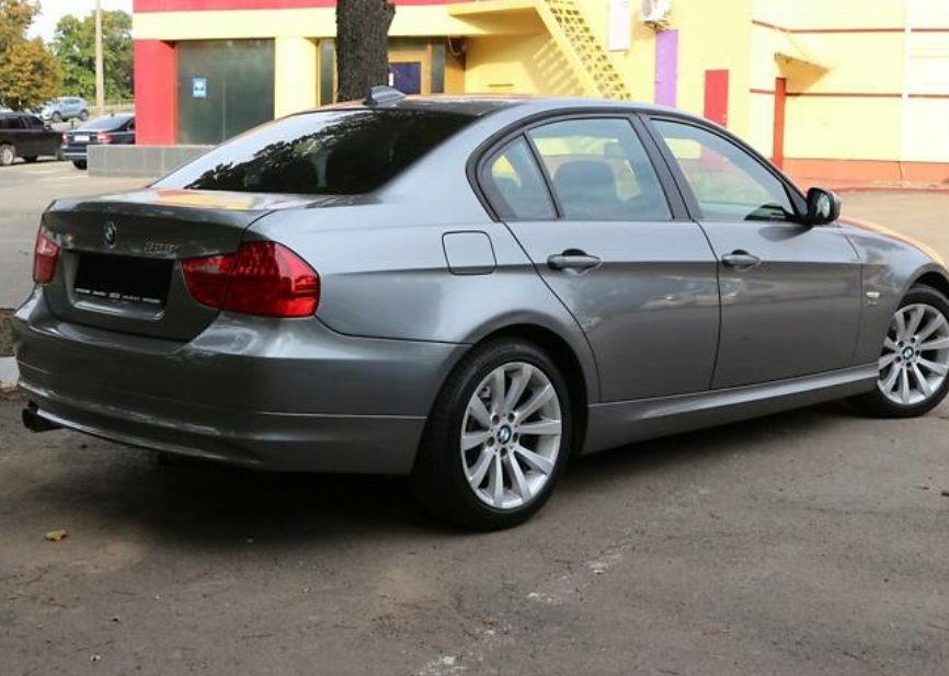 BMW 328 2010