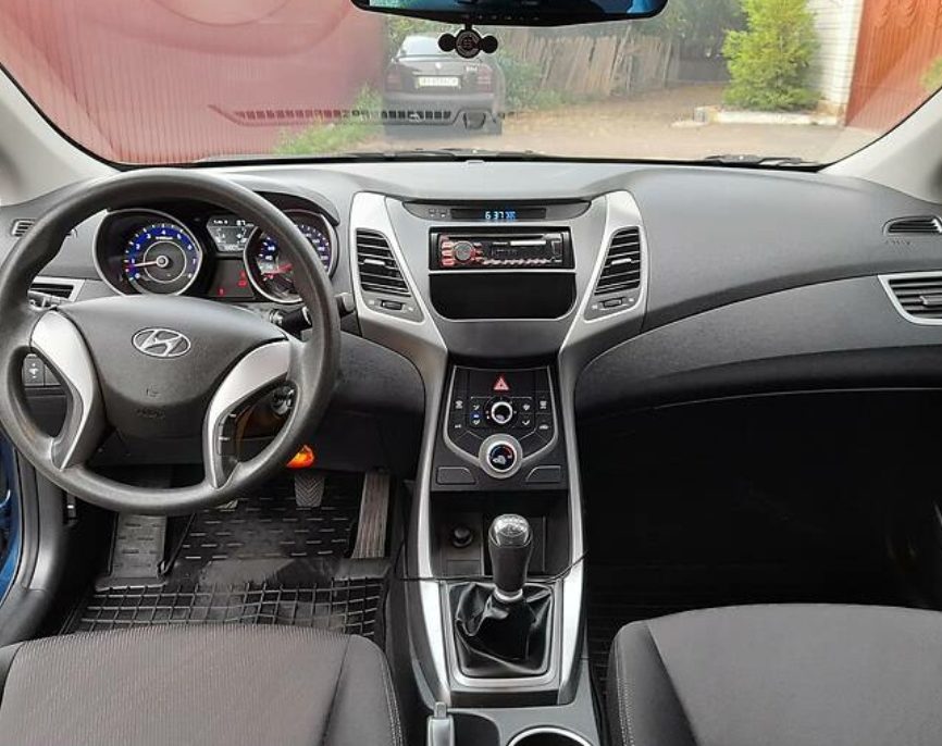 Hyundai Elantra 2015