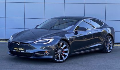 Tesla Model S 2016