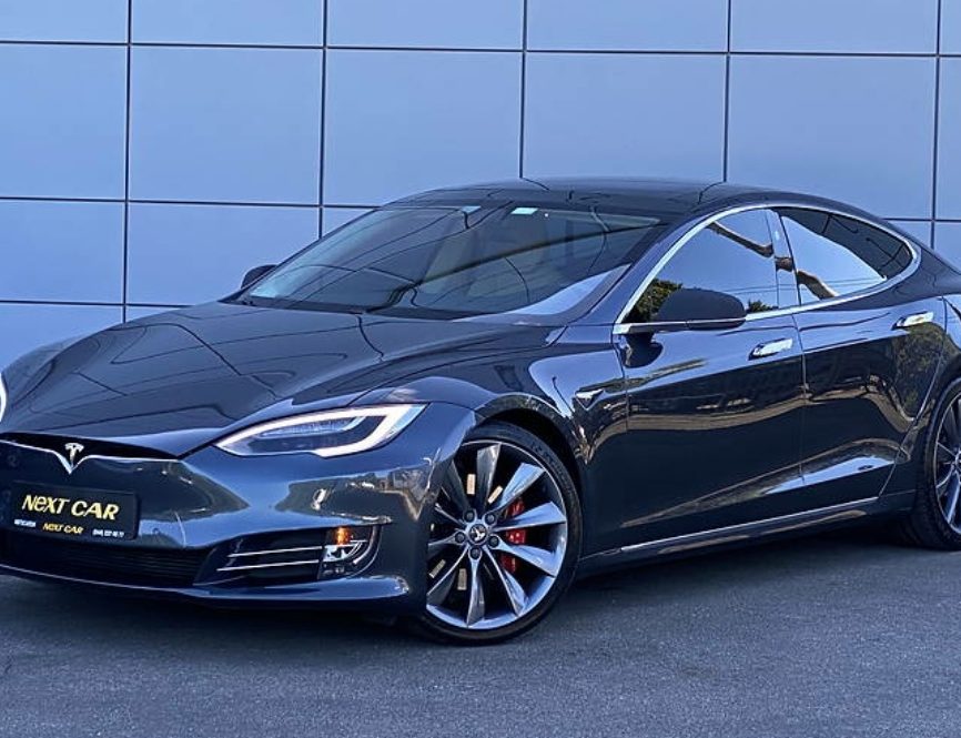 Tesla Model S 2016