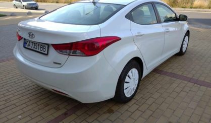 Hyundai Elantra 2013