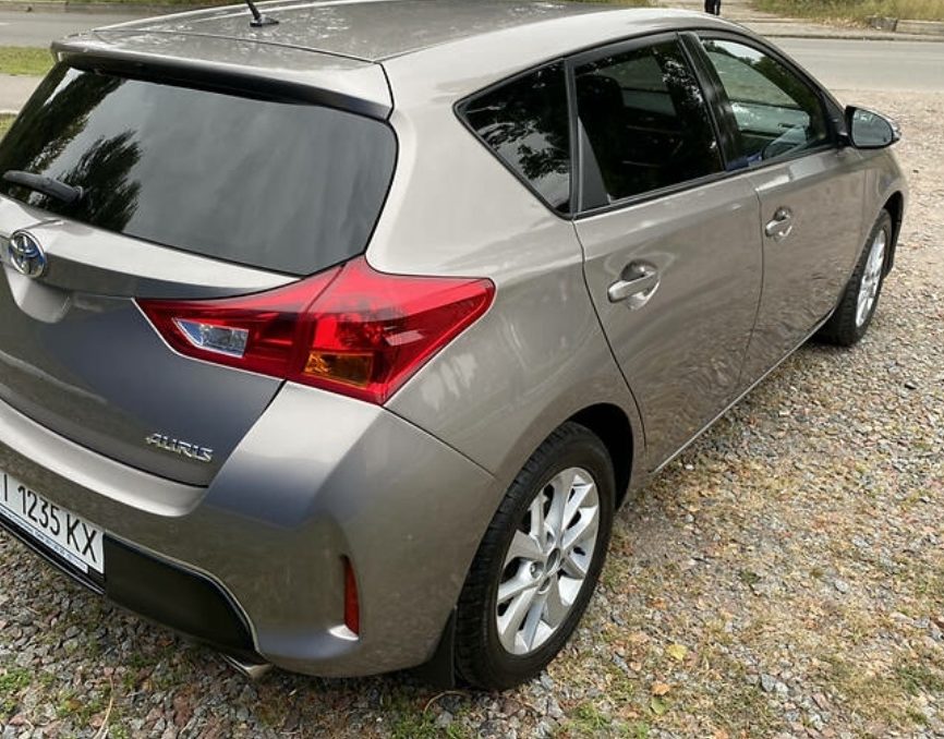 Toyota Auris 2013