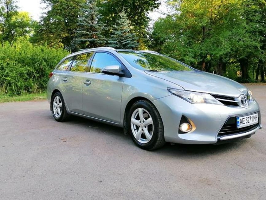 Toyota Auris 2013