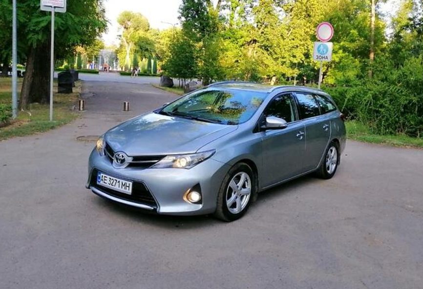 Toyota Auris 2013