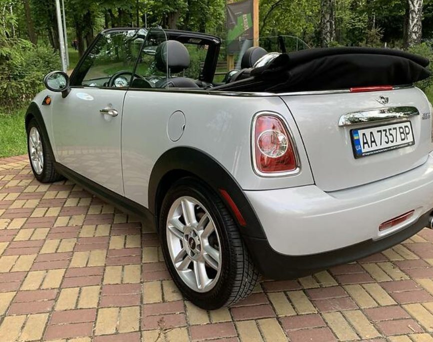 MINI Cooper 2010