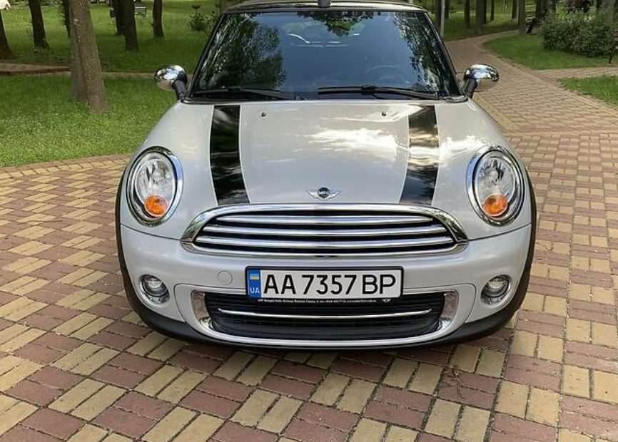 MINI Cooper 2010