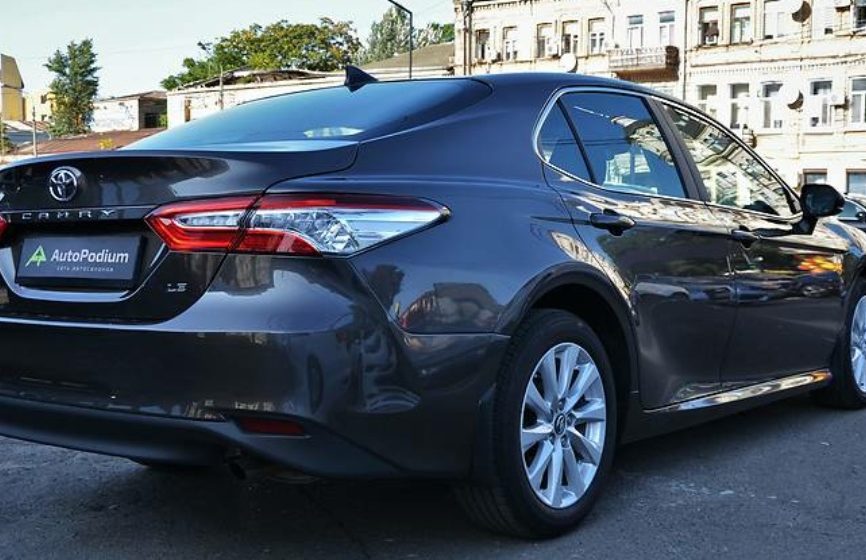 Toyota Camry 2019