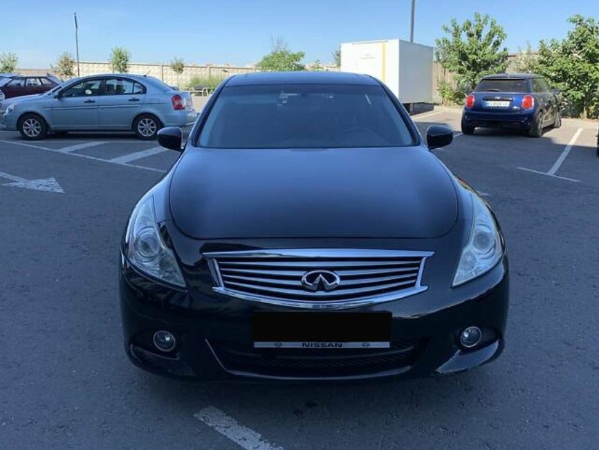 Infiniti G25 2011