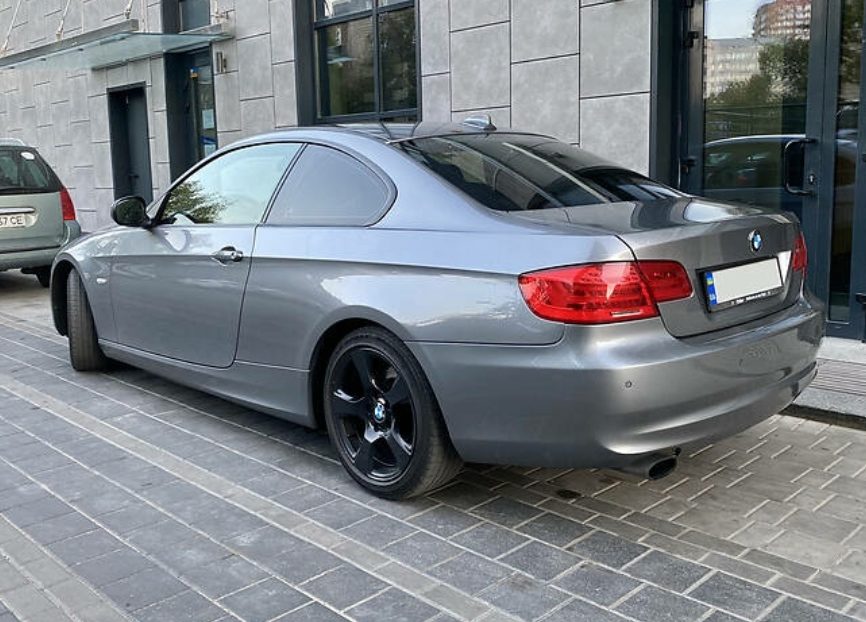 BMW 320 2010