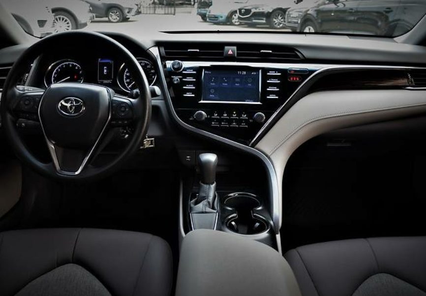 Toyota Camry 2018