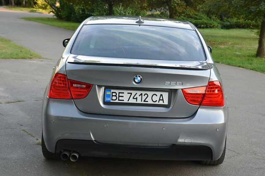 BMW 328 2011