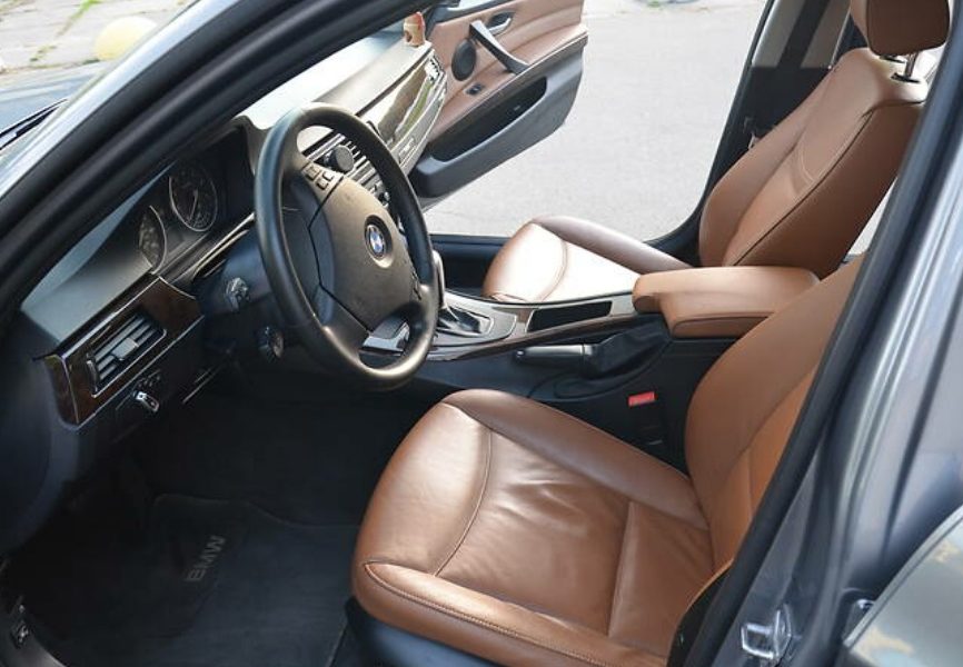 BMW 328 2011