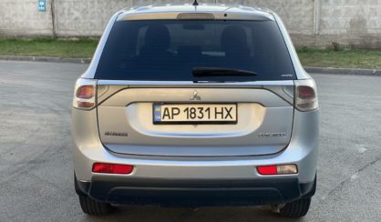 Mitsubishi Outlander 2012