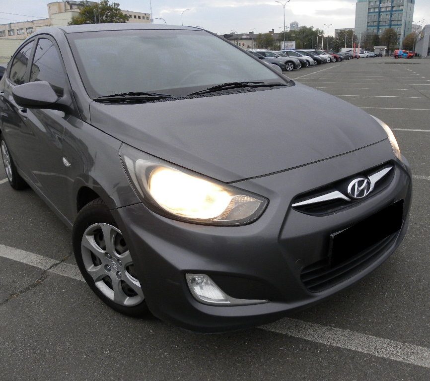 Hyundai Accent 2012