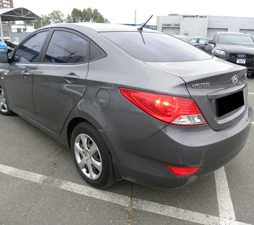 Hyundai Accent 2012